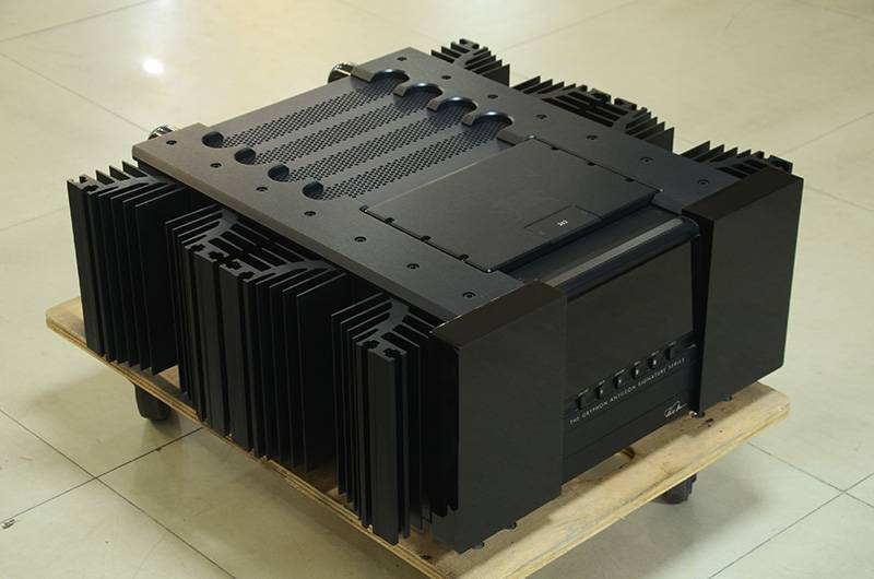 丹麥 貴豐 Gryphon Antileon Signature 安鐵龍簽名版後級功放