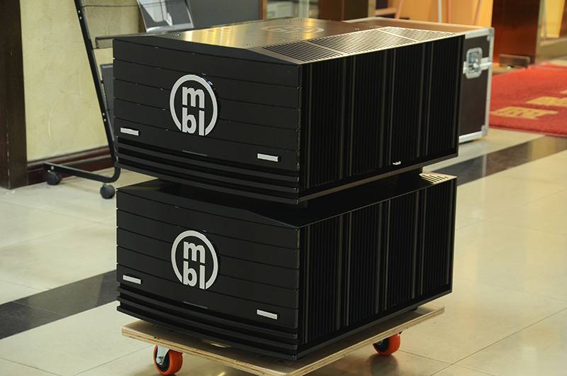 德国 MBL 9008A 次旗舰双单声道后级功放