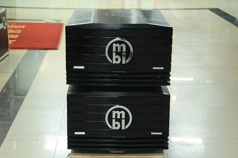 德国 MBL 9008A 次旗舰双单声道后级功放