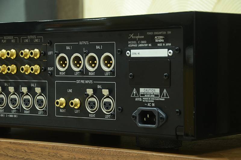 日本 金嗓子 Accuphase C-3800 旗艦前級功放