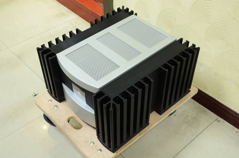 美國 馬克 Mark Levinson 336 後級放大器