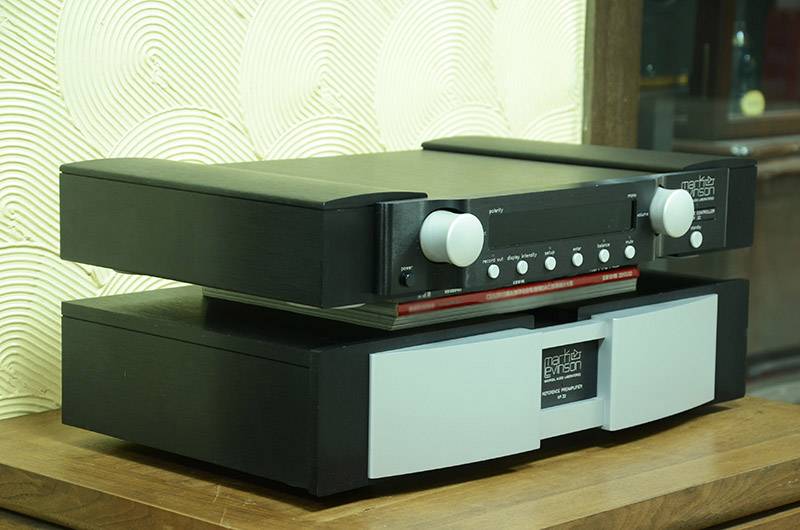 美國 馬克 Mark Levinson No.32 旗艦分體前級放大器