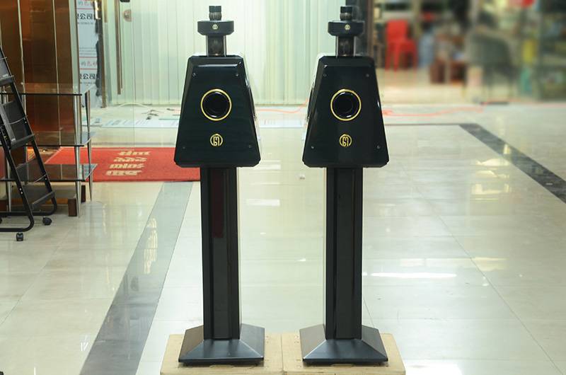 德國 MBL 121 小葫蘆書架音箱