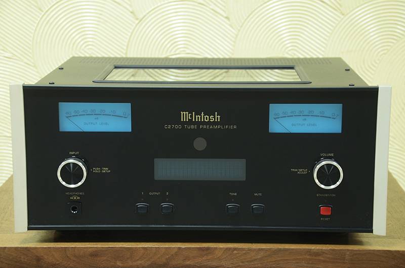美國 麥景圖 McIntosh C2700 膽前級功放