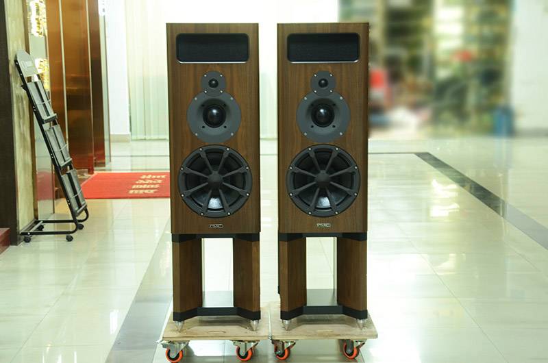 英國 PMC MB2SE 12吋八爪魚低音大書架音箱