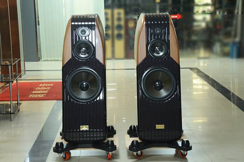 荷蘭 卡瑪 Kharma EXQ-CS-2.1S  大肥豬 簽名版 落地音箱