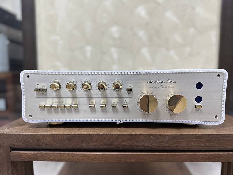 瑞士 FM 268 前級功放