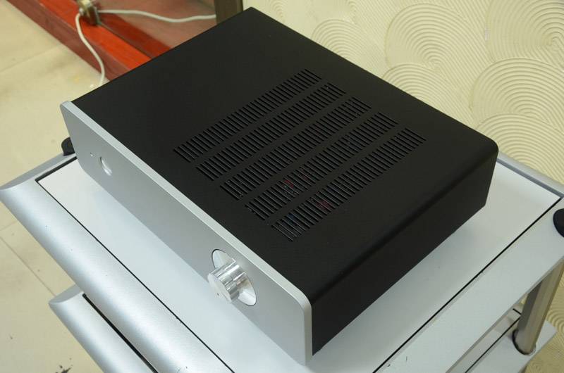 瑞士 Holborne CA270 合并功放