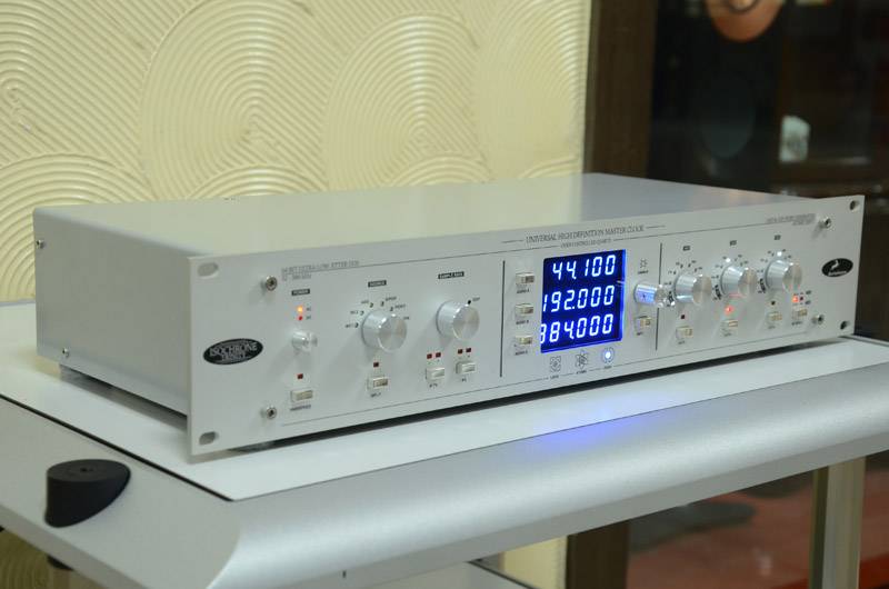 美國 羚羊 ISOCHRONE TRINITY 專業時鐘