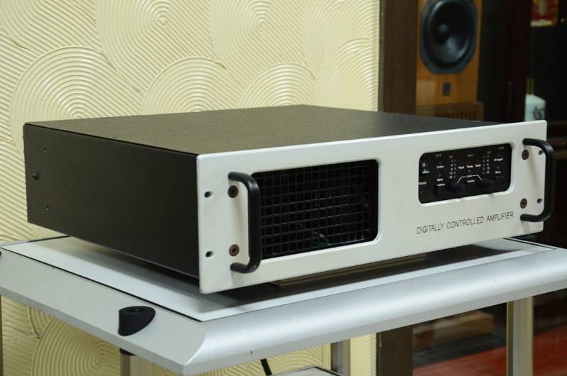 英國 MC2 Audio 數字控製放大器