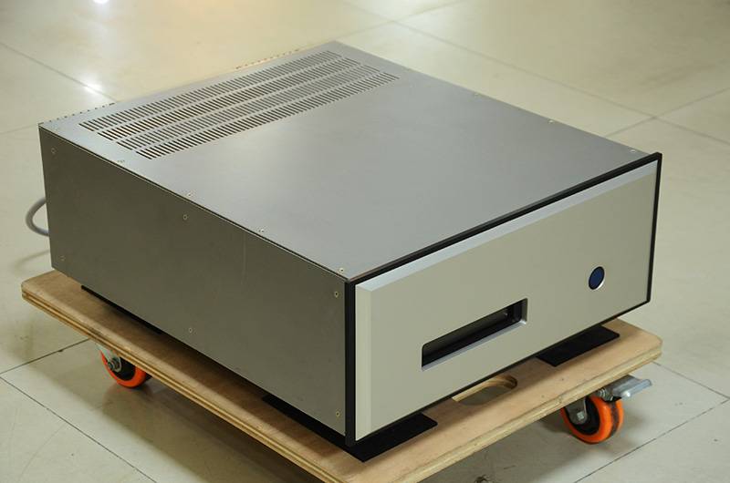 瑞士 FM 611 后級放大器