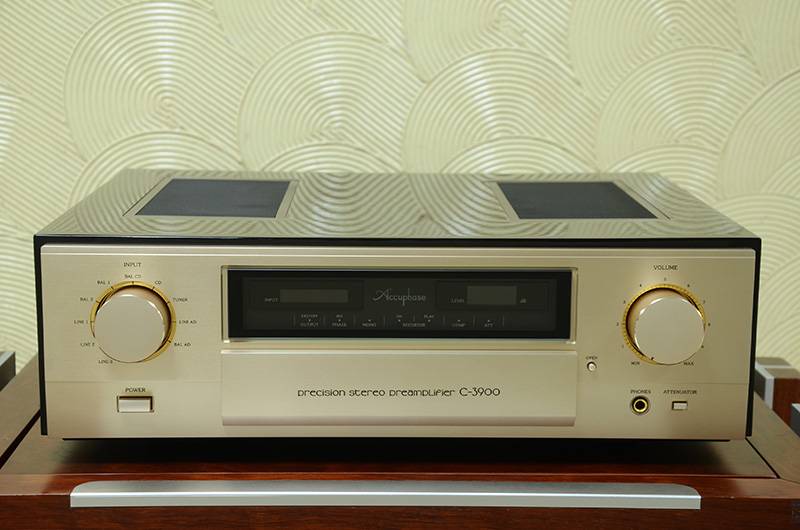 日本 金嗓子 Accuphase C-3900 旗艦前置放大器