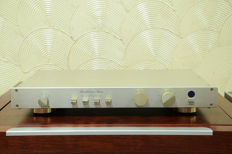 瑞士 FM 245 前級放大器