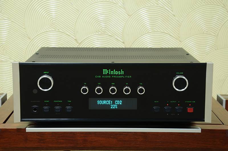 美國 麥景圖 McIntosh C48 前級功放