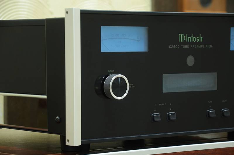 美國 麥景圖 McIntosh C2600 前级功放