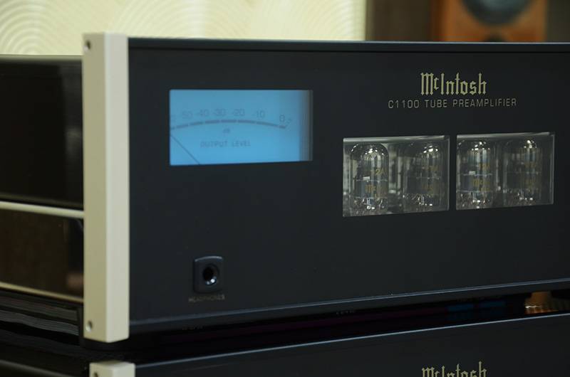 美國 麥景圖 McIntosh C1100 分離式電源前級放大器