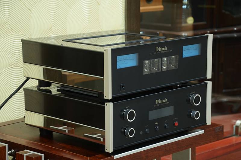 美國 麥景圖 McIntosh C1100 分離式電源前級放大器